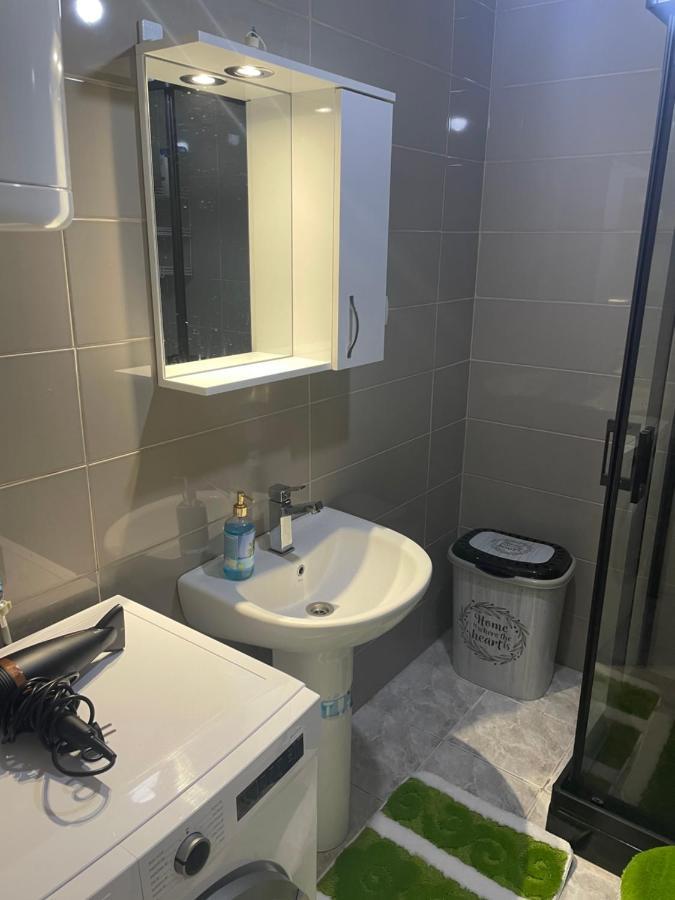 Modern Reality Appartement Kumanovo Buitenkant foto