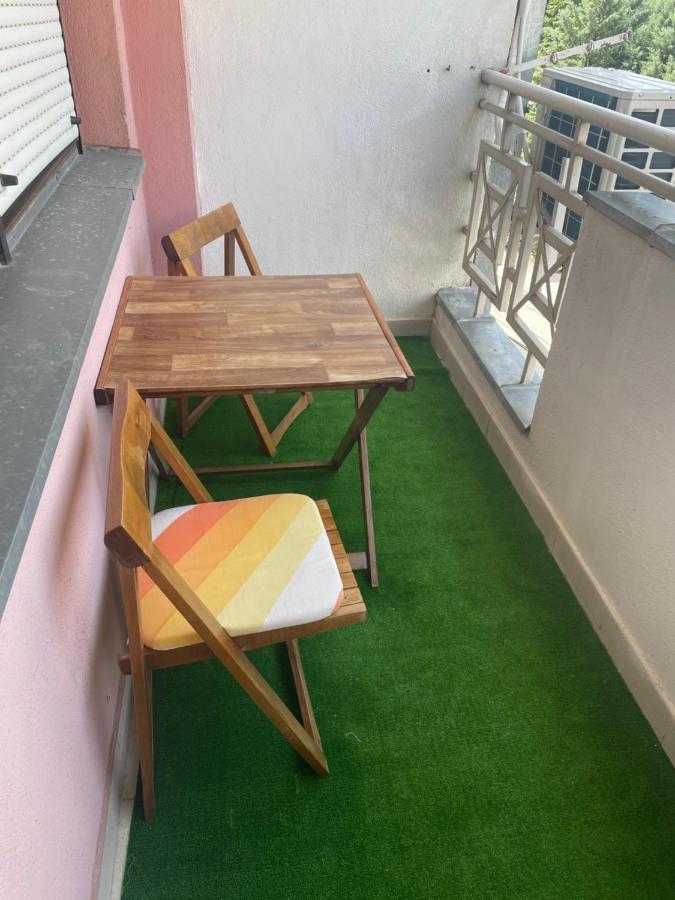 Modern Reality Appartement Kumanovo Buitenkant foto
