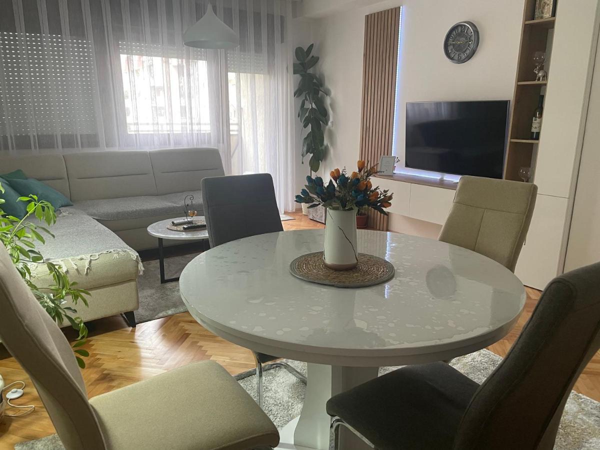 Modern Reality Appartement Kumanovo Buitenkant foto
