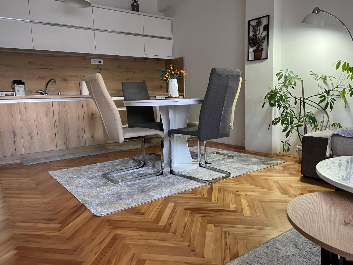 Modern Reality Appartement Kumanovo Buitenkant foto